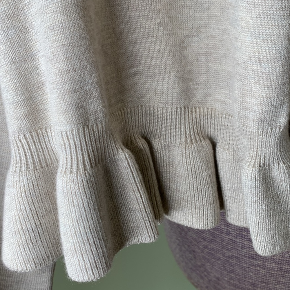 Reserved for @lasowl Verve Ami Cardigan Ruffle Hem Oatmeal Heather Large NWT - Picture 3 of 7